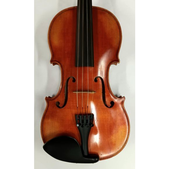 Good German Karl Hofner 4/4 Violin 2002 one piece back, medium flame, shaded varnish excellent condition. 
