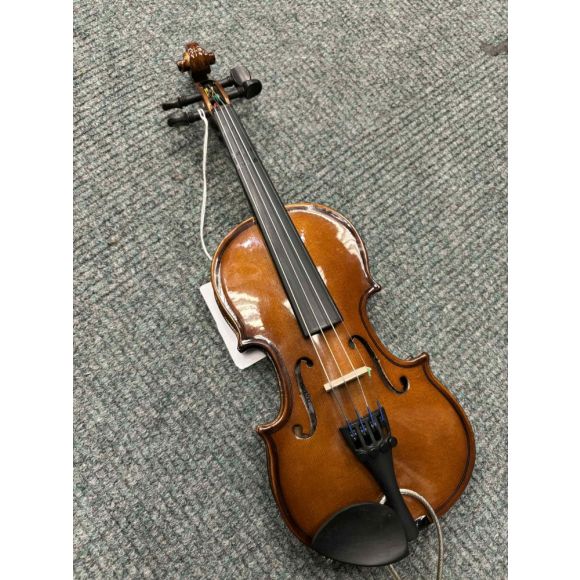 Cremona SV-75 1/16Size Premier Novice Violin. Outfit. Handcarved solid spruce top and maple body