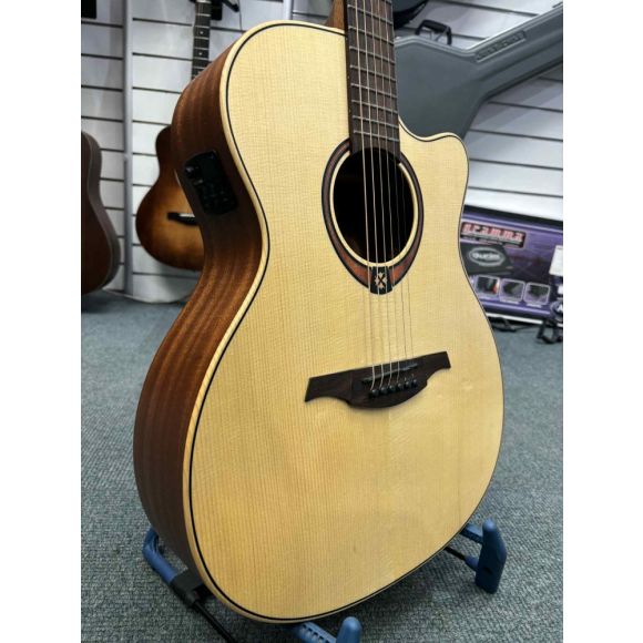 Lag Tramontane T70ACE Electro acoustic