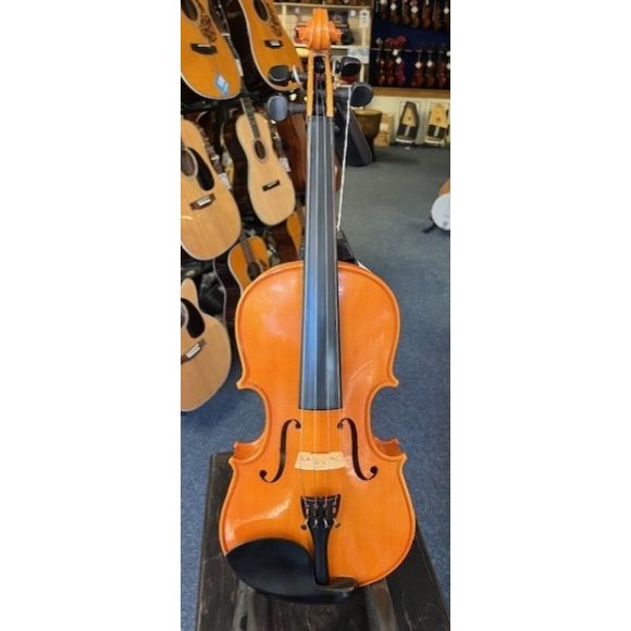 Stentor Student 1 3/4 Size complete with case, no G or D fine tuners, NO BOW