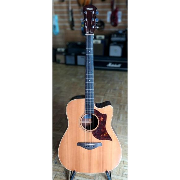 Yamaha A3 acoustic guitar - Excellent condition, Solid rosewood back and sides. 