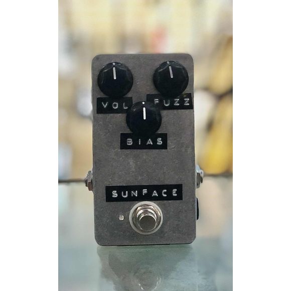 Handbuilt fuzz pedal - Analogman 'sunface' clone (BC183 transistor)