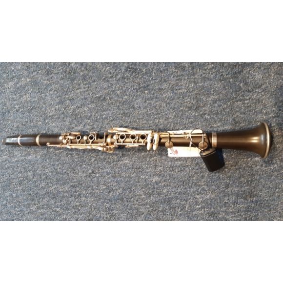 Louis & Co 'Chas Draper approved' Bb Clarinet with Heyworth mouthpiece. In good condition, vintage instrume