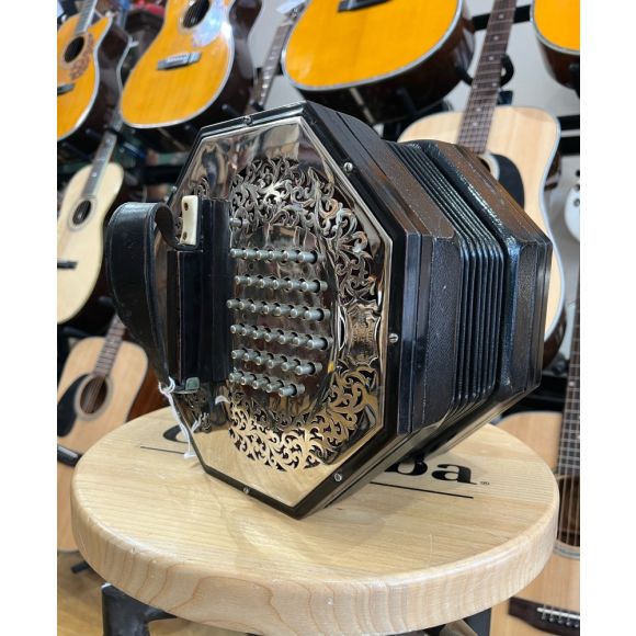 Wheatstone Aeola McCann Duet. 67 button, 28343# (07/04/1920).  M/E, M/B, C/P, 8/F. + Hard case