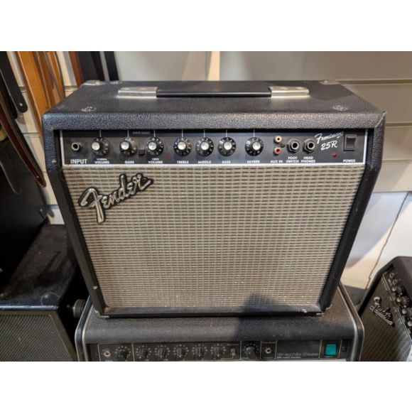 Fender Frontman 25R Electric Guitar Amplifier. 2 Channel with Reverb. 
