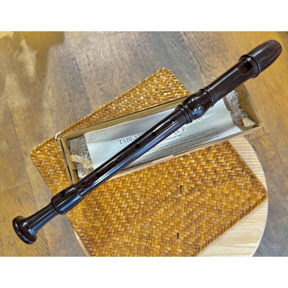 Dolmetsch Alto Recorder, A442hz brown Plastic. 1950'S. A few marks/small chip, but still very playable. In 