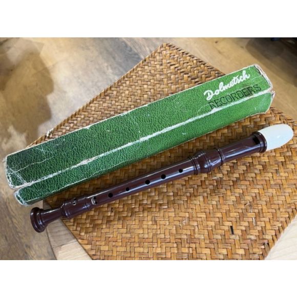 Dolmetsch Descant Recorder. A442hz Cream/Brown Plastic. Vintage. Baroque fingering