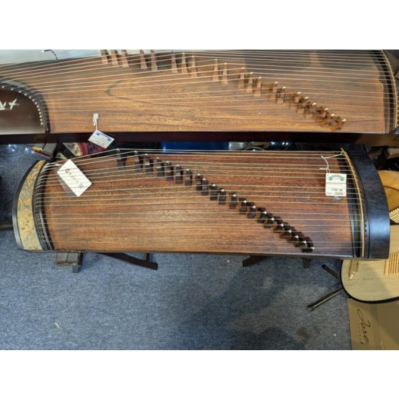 21 String Gu Zheng with bag. 