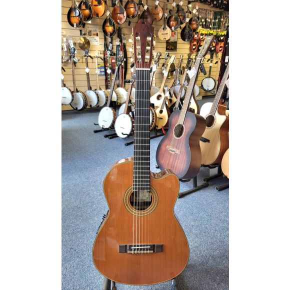 Washburn C-94 SCE Electro Classical Guitar, made in 1995, Solid Cedar Top, Brazilian Rosewood Body, Mahogan