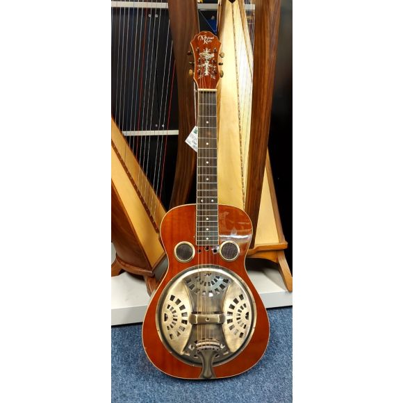Michael Kelly Bayou Classic Squareneck Resophonic Guitar, in very good condition. Mahogany wood with bag