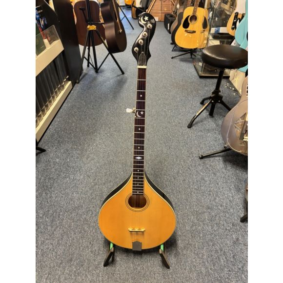 Unbrandad Banjola, in very good condition. Beautiful inlay