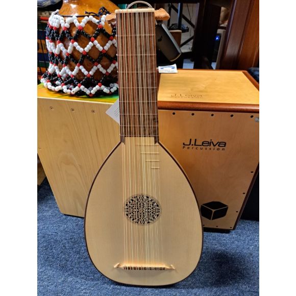 J Woods and Sons Ltd 8 Course Lute, in like-new condition with bag