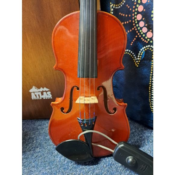 Stentor Student 1 1/4 Size Violin in very good condition with case and bow