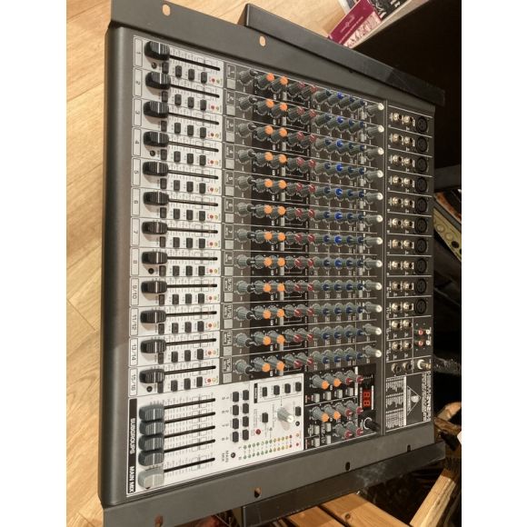 Behringer xenyx x2442 24 chanel mixer