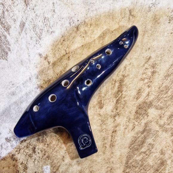 Pure Ocarinas alto C ocarina in midnight blue from B4 to F6