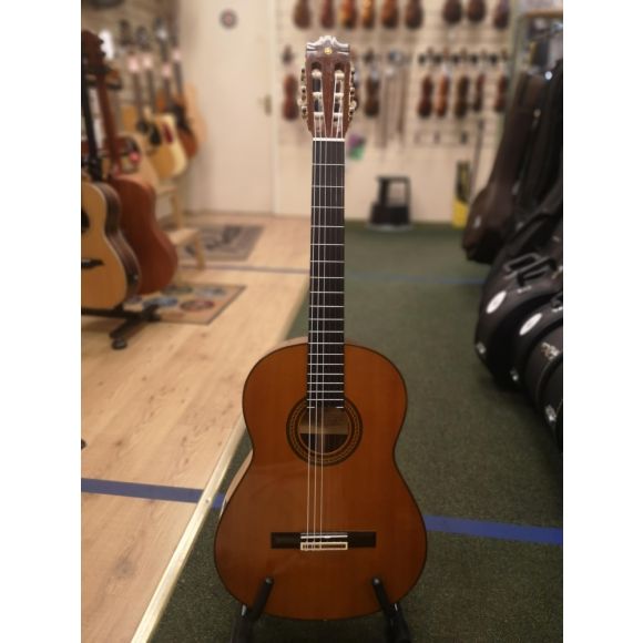 Yamaha G240 Classical Guitar