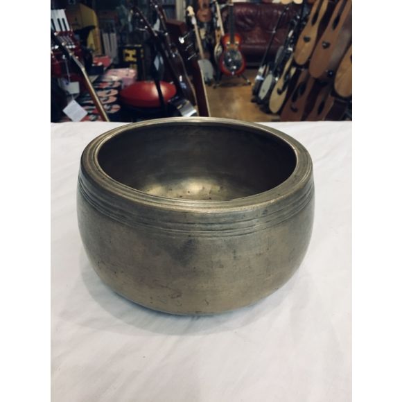 Singing bowl. Heavy chama bowl 7inches