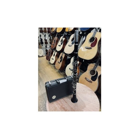 Bundy Bb Clarinet Student Model Resononite with Hard Case