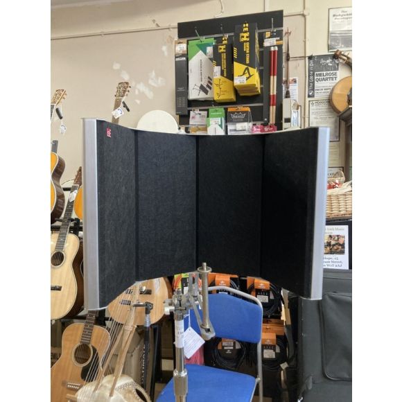 SE Reflexion filter + Atlas heavy duty recording mic stand. Collection Only