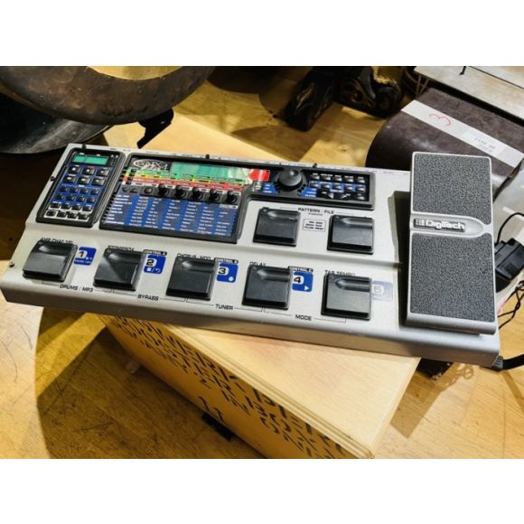 Digi-tech GNX4 multieffects pedal