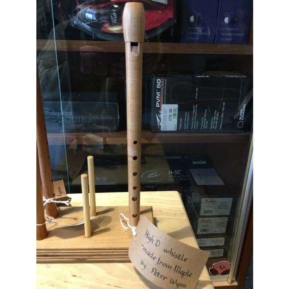 Peter Wynn Solid Maple High D Whistle. Made in Southampton UK. 