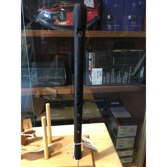 Peter Wynn Solid Ebony High D Whistle. Made in Southampton UK. 