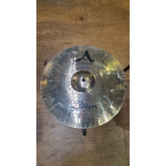 Zildjian A custom 14 inch Crash. Great Condtion.  (ID: SORSO45420)