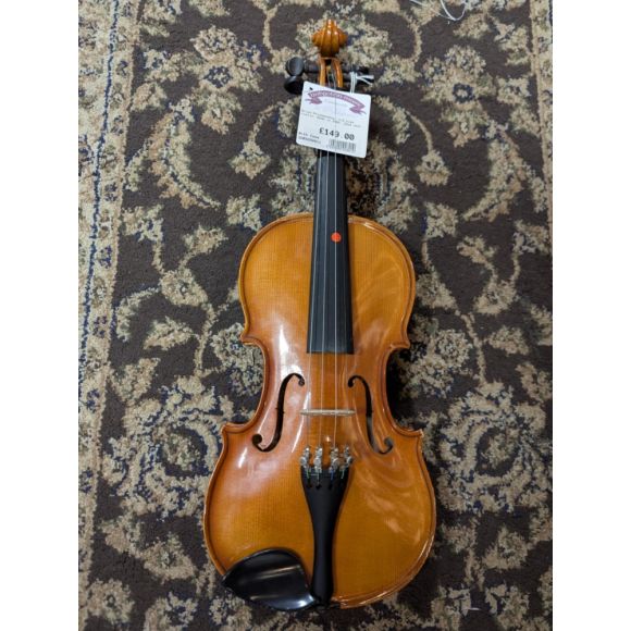 Erich Pfretzschner 1/2 size violin. Made in 2003. Some wear. 