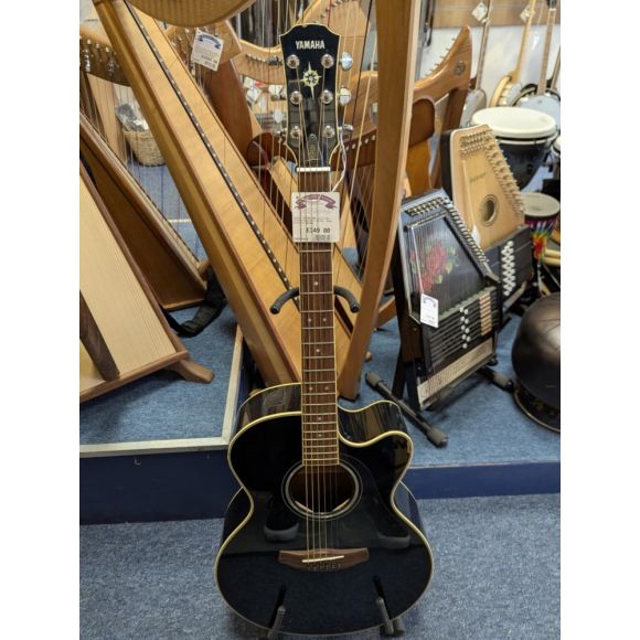 Yamaha CPX700 OBB Solid Top electro-acoustic Guitar, some cosmetic damage. 
