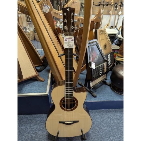 Glenn Cummins No. 38 L-00 All Soild Acoustic. Made in Southampton, UK 